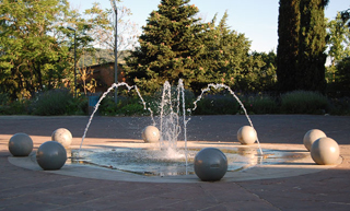 Torgiano (fontana piazza Matteotti)