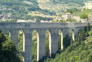ponte delle torri (Spoleto)